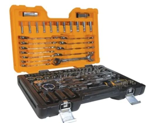 GW 116 Pc 1/4 & 3/8 inch Socket & Reverse Ratcheting Set