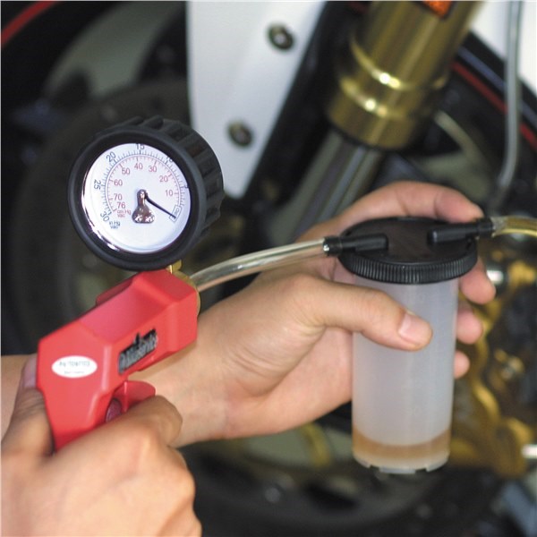 BS Vacuum Pump and Brake Bleeder Kit