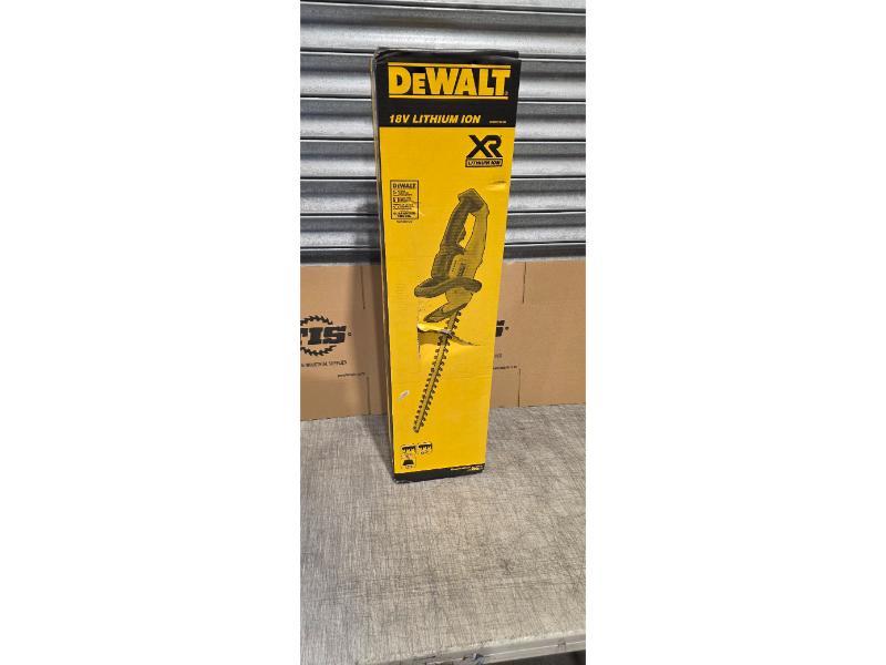 Dewalt 18V XR 55CM Hedge Trimmer - Bare unit