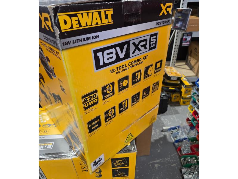 Dewalt 18V XR 12 PIECE KIT - 5.0AH