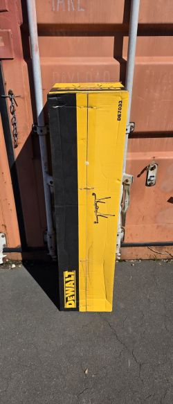DEWALT Compact Short Beam Mitre Saw Stand