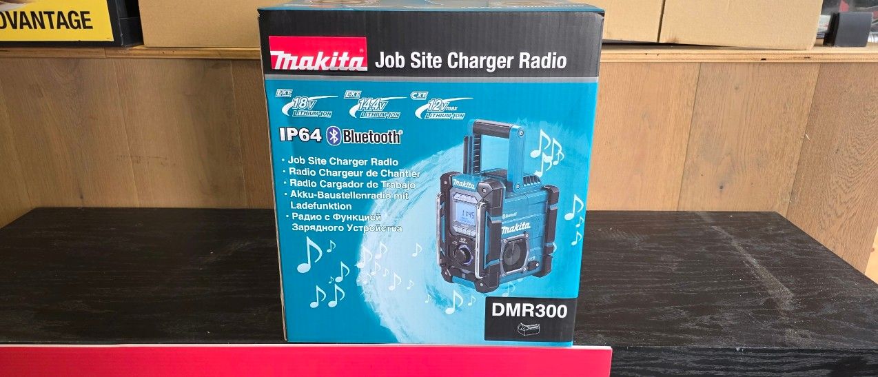 Makita 18V LXT CHARGER RADIO Teal