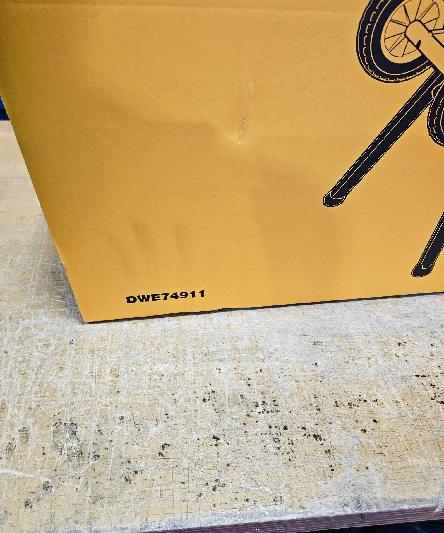 DEWALT Rolling Stand Table Saw