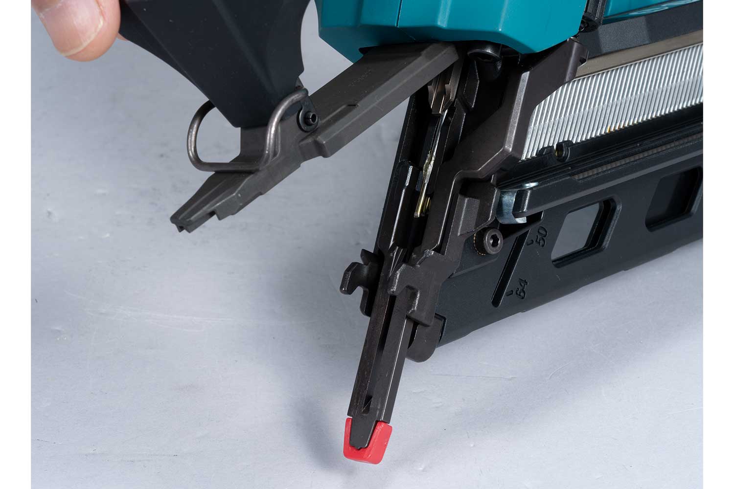 Makita 18V LXT 15GA DA Brad Nailer