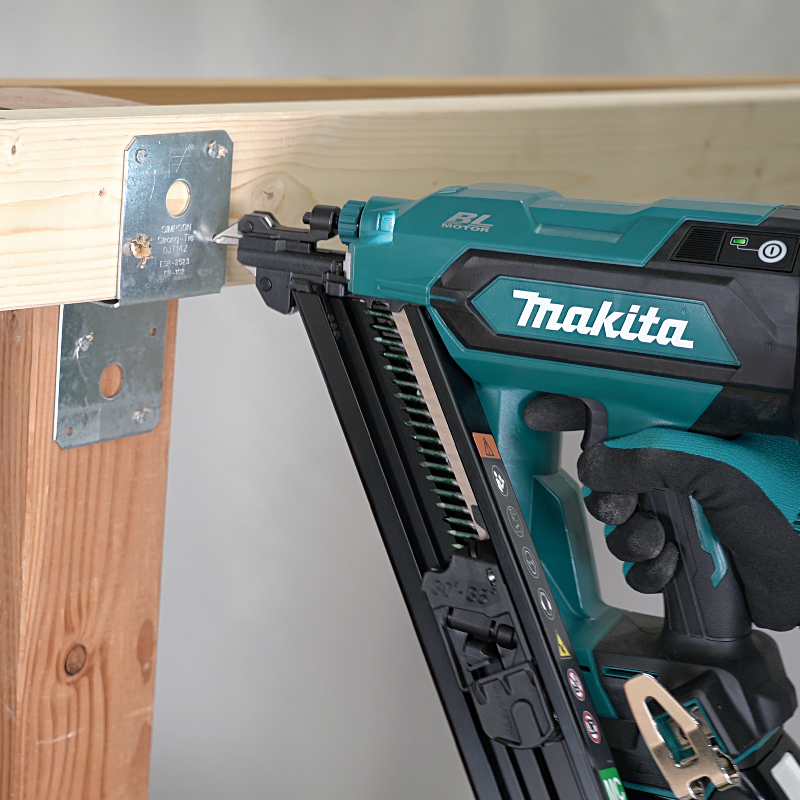 Makita 18V LXT Brushless Metal Connector Nailer