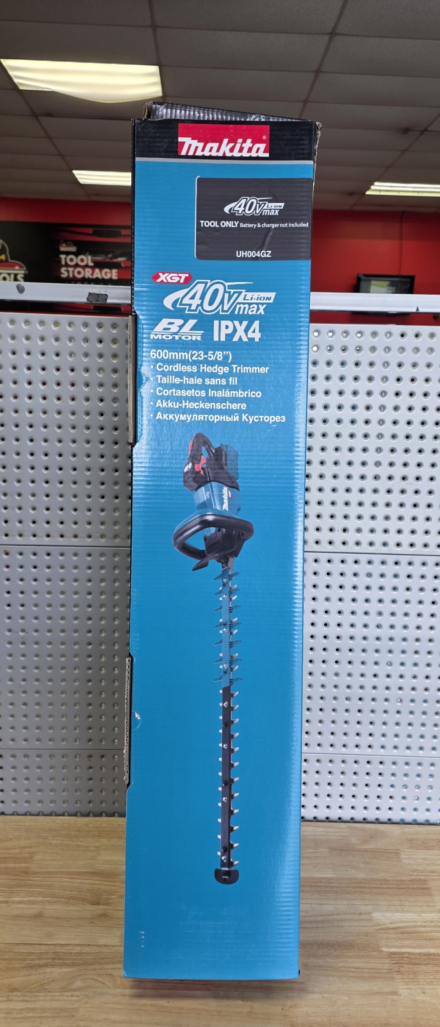 Makita 40Vmax XGT Brushless 600mm Hedge Trimmer Tool only