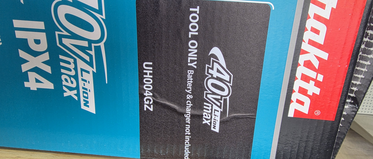 Makita 40Vmax XGT Brushless 600mm Hedge Trimmer Tool only