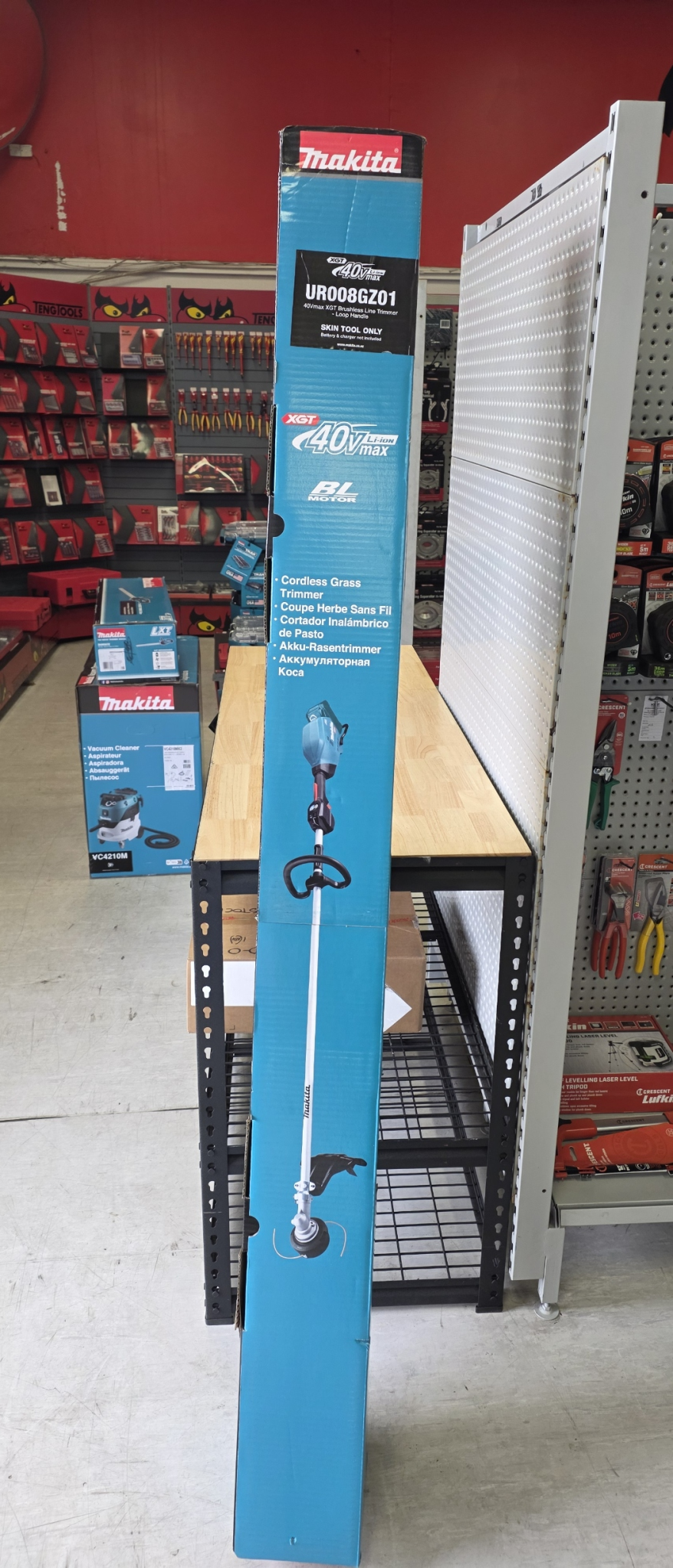 Makita Ur008G 40Vmax Xgt Brushless Loop Handle Line Trimmer Tool