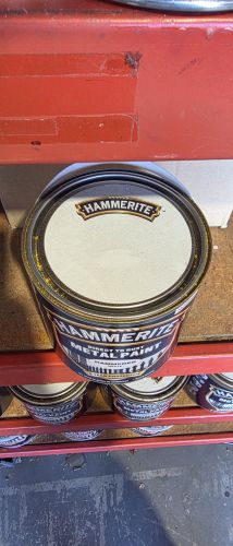 Damaged Tin Hammerite Hammered 2.5L White