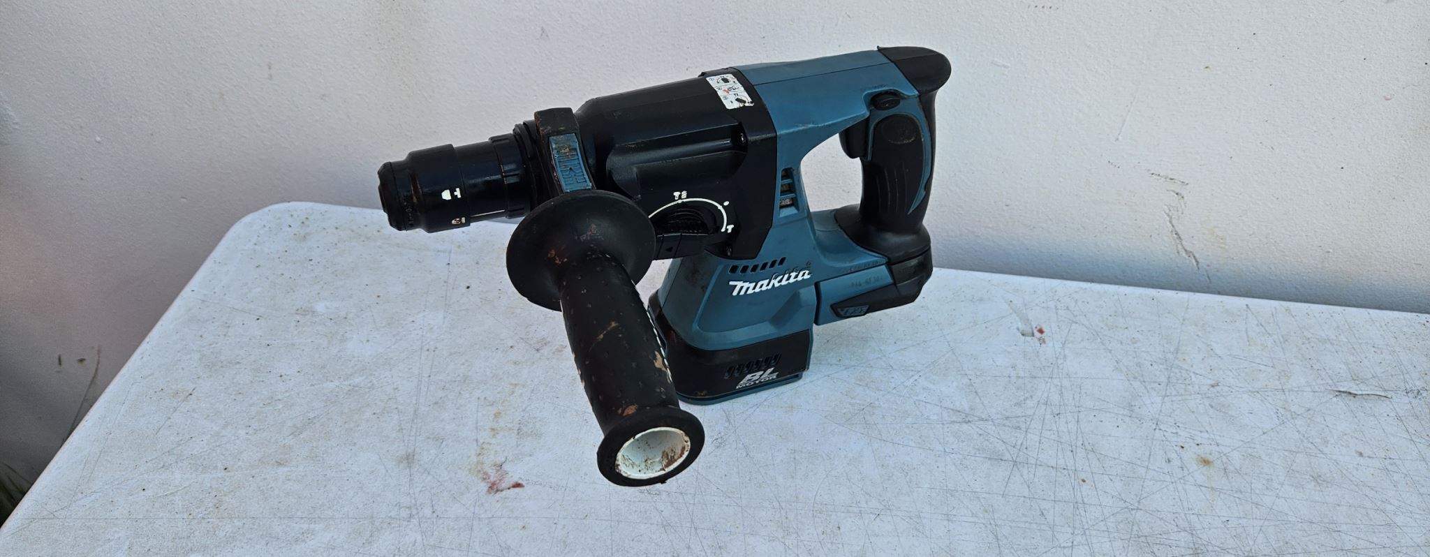 MAKITA CORDLESS ROTARY HAMMER DRILL Ex Demo