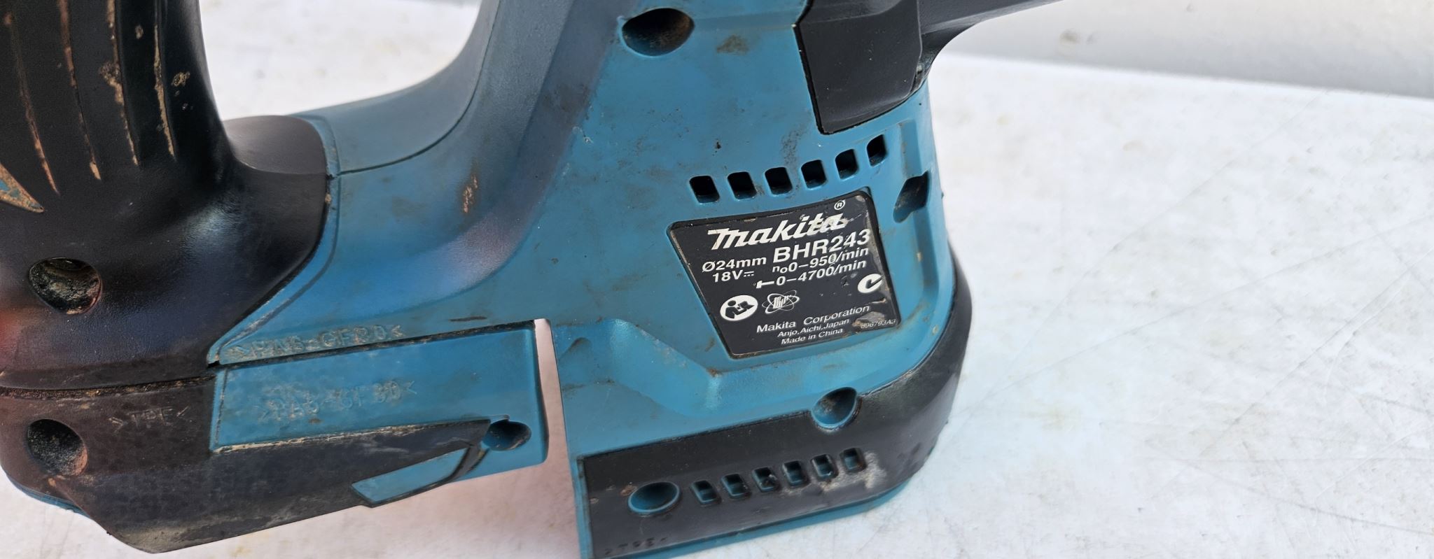MAKITA CORDLESS ROTARY HAMMER DRILL Ex Demo