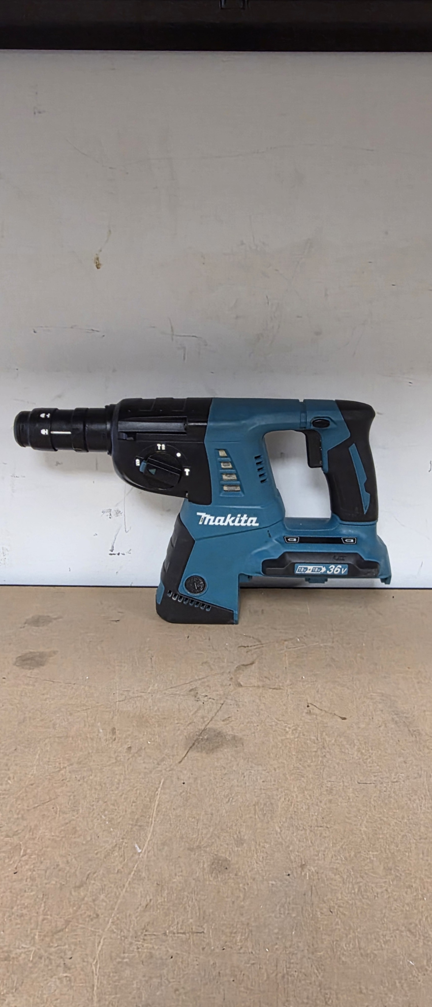 Makita 2 X 18V Cordless Rotary Hammer - Skin Ex Demo