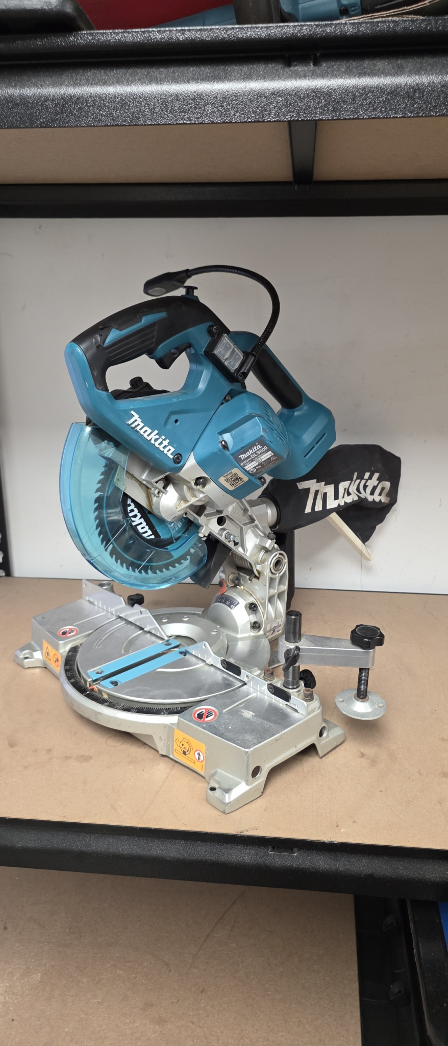 Makita 18V Lxt Bl Mitre Saw 165mm - Tool Only Ex Demo