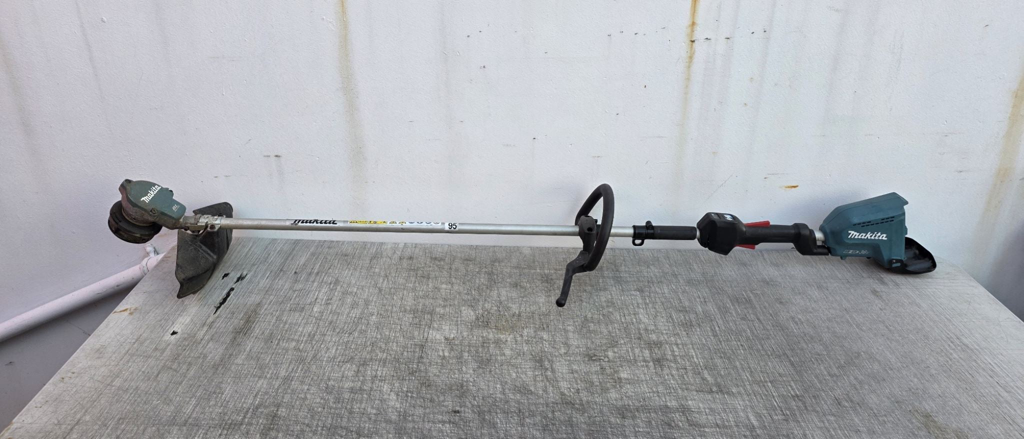 Makita 18Vx2 Bl Line Trimmer Loop Adt Ex Demo