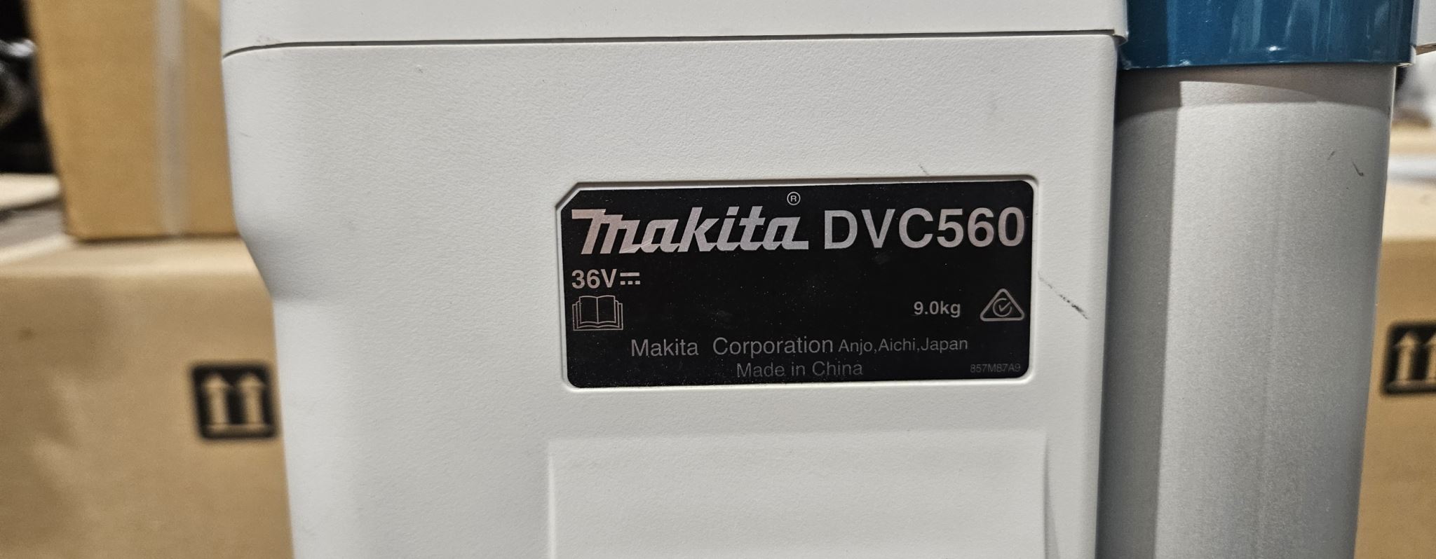 Makita 18Vx2 Bl Upright Cleaner Ex Demo