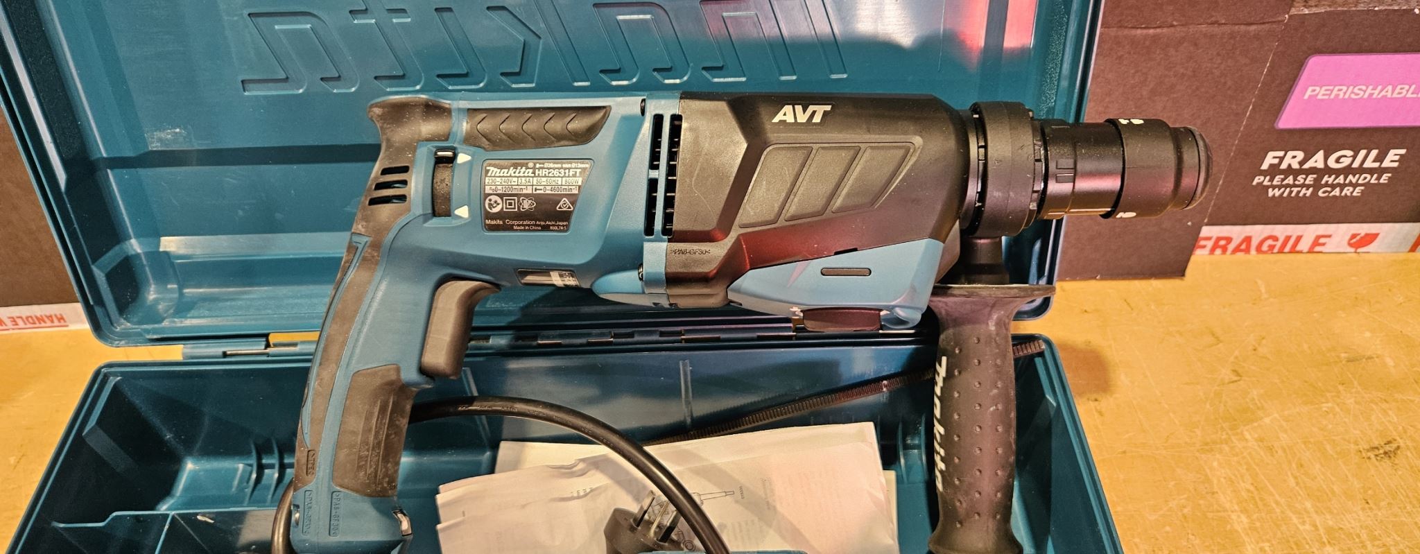 Makita ROTARY HAMMER 26MM 3 MODE AVT Ex Demo
