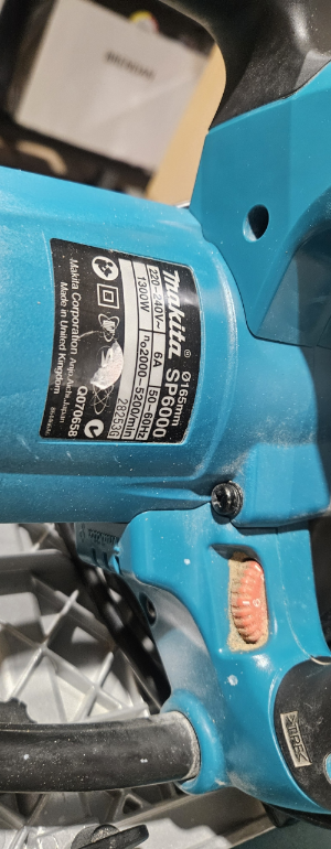 MAKITA PLUNGE CUT CIRCULAR SAW 165MM Ex Demo