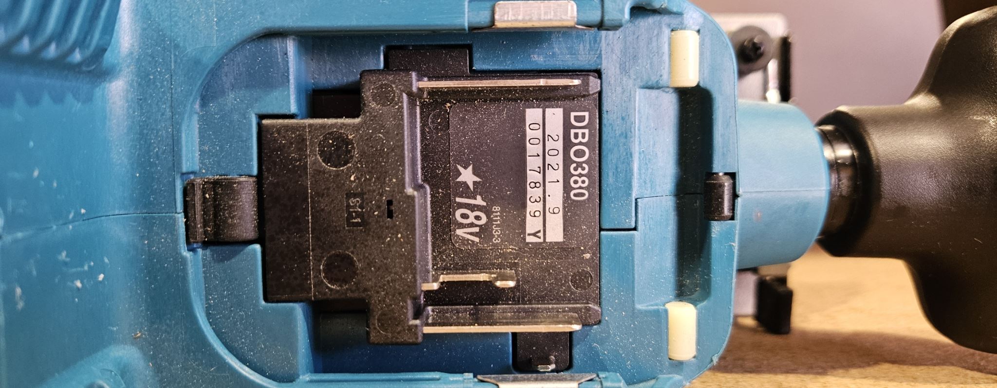 Makita 18V Orbital Sander 1/3 Sheet