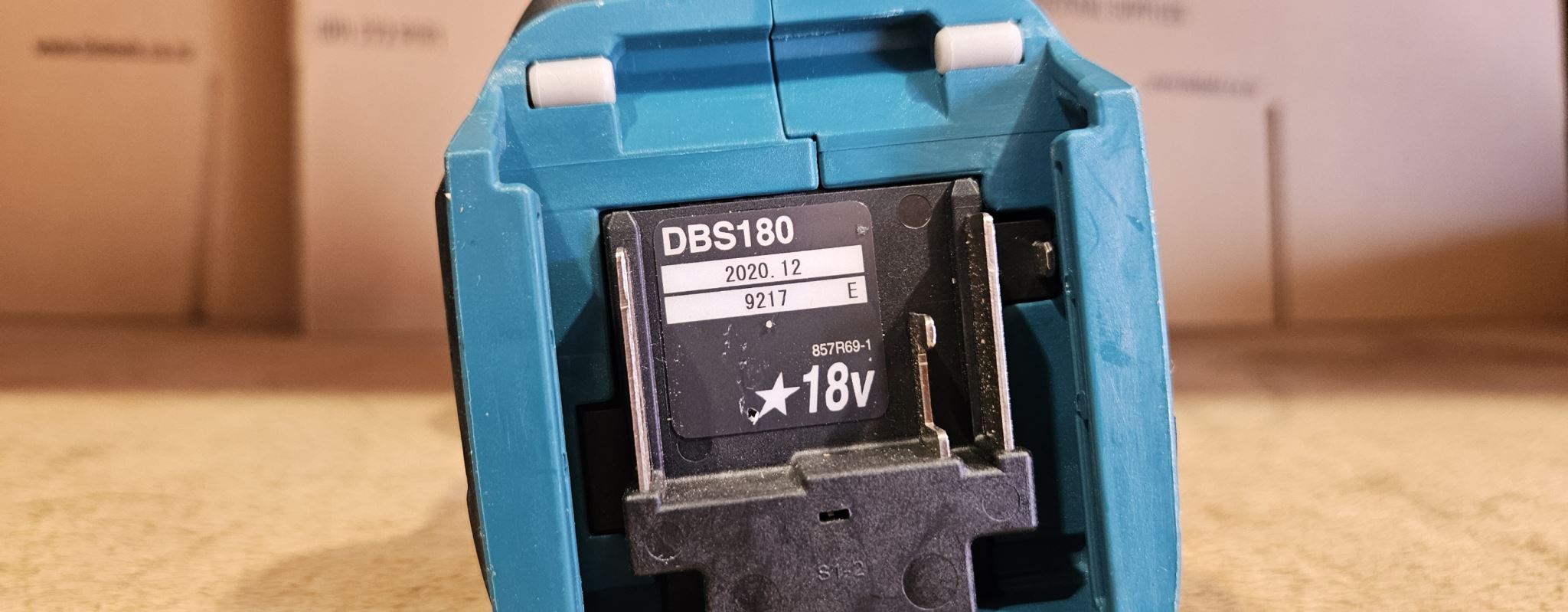 Makita Ex Demo DBS180Z 18V LXT Brushless 9mm Belt Sander - Clearance