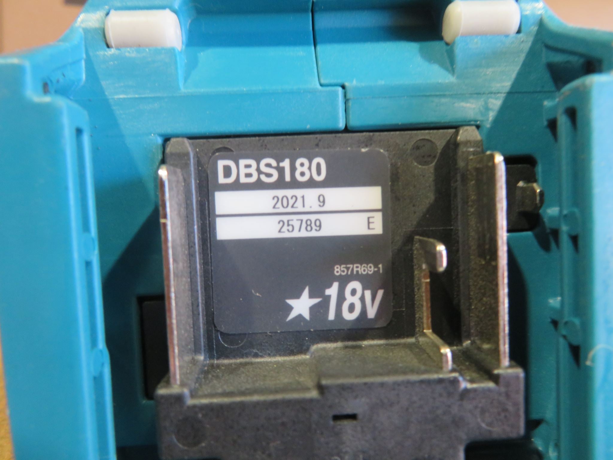 Makita Ex Demo DBS180Z 18V LXT Brushless 9mm Belt Sander - Clearance