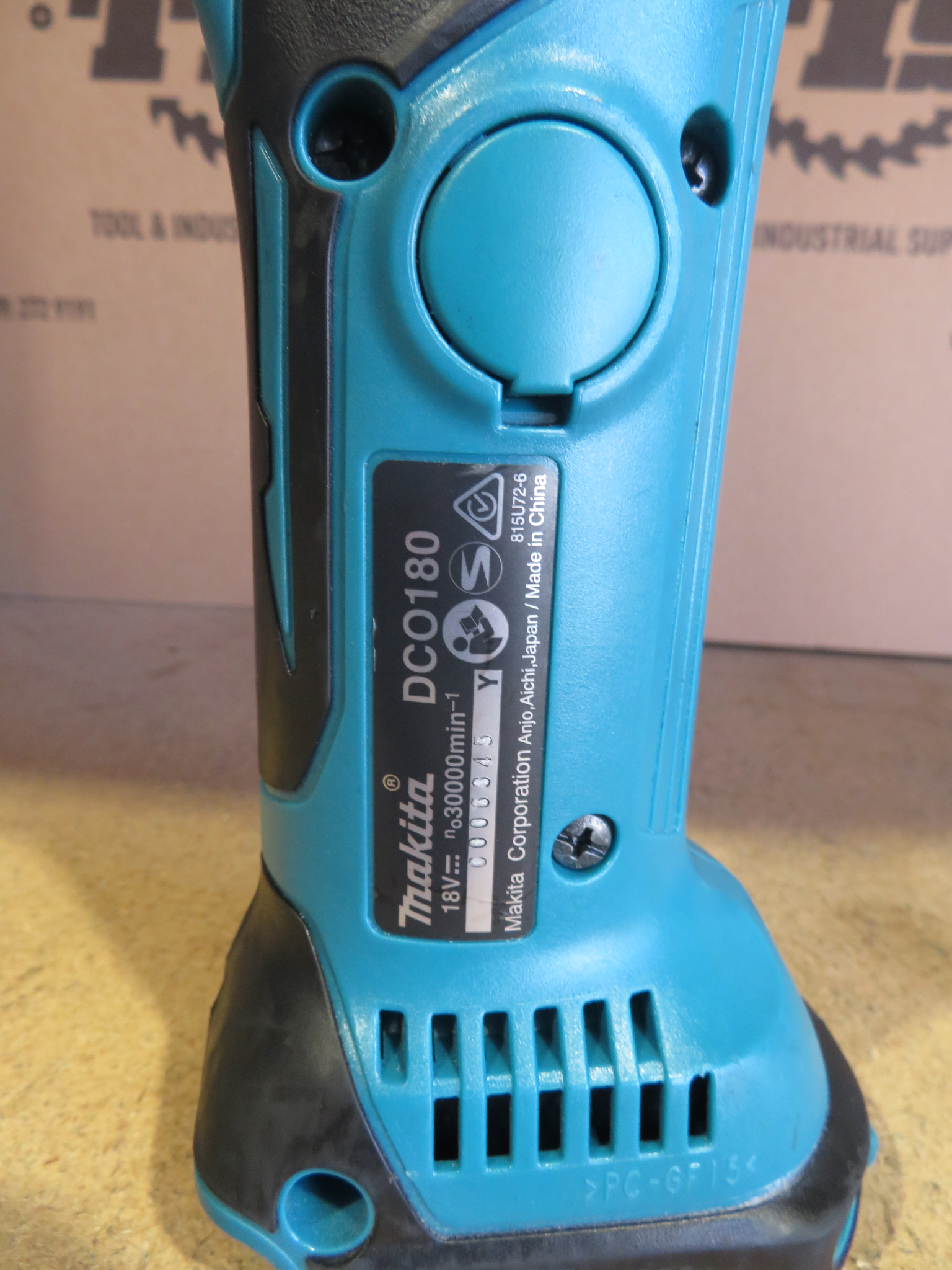 MAKITA 18V LXT CUT-OUT TOOL Ex Demo