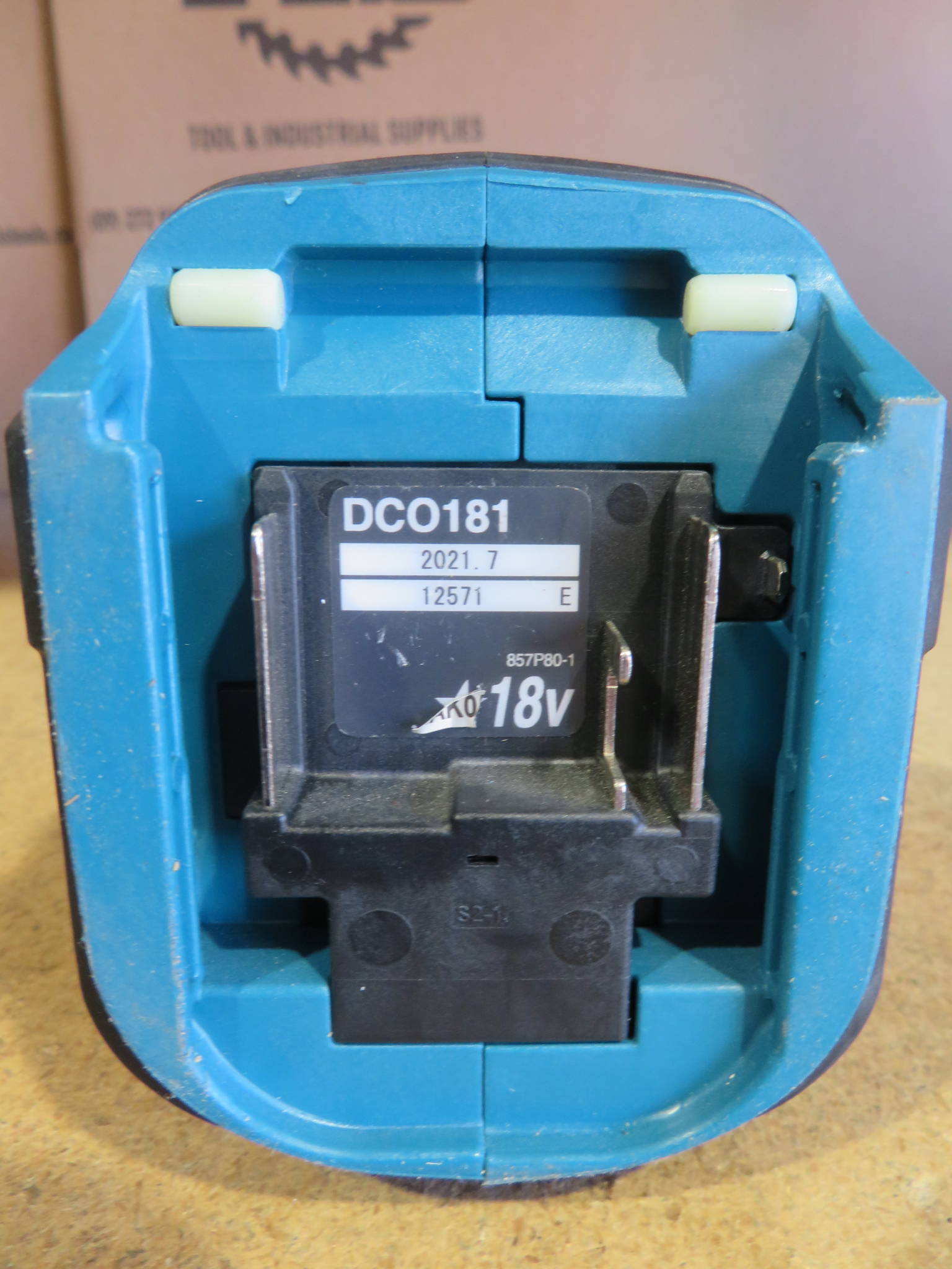 Makita Ex Demo DCO181Z 18V LXT Brushless AWS Cut-Out Tool