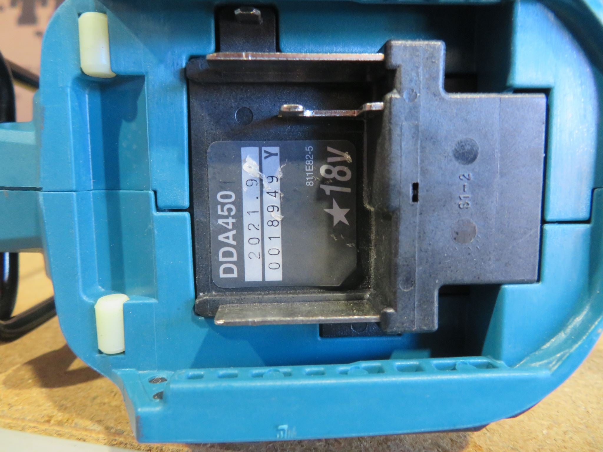 Makita Ex Demo DDA450Z 18V LXT Brushless 13mm Angle Drill - Clearance