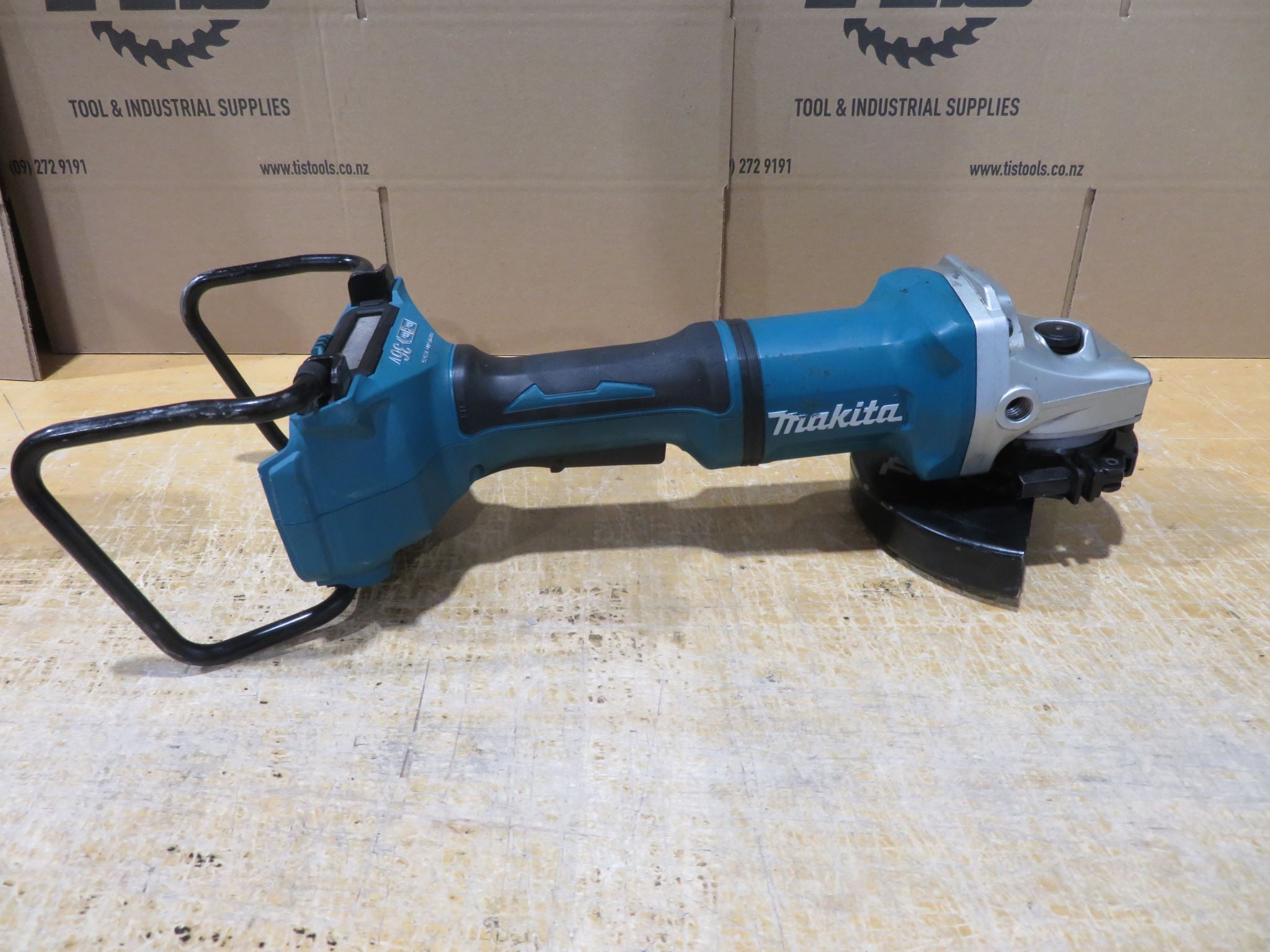 Makita LXT 18Vx2 180mm Brushless Mobile Angle Grinder