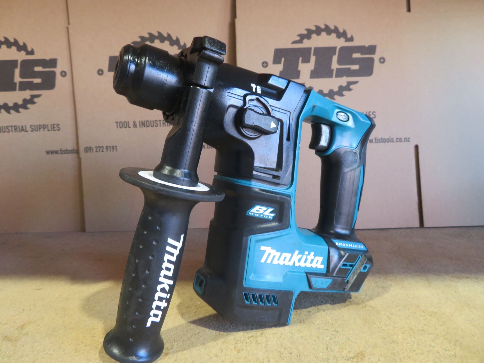 MAKITA EX DEMO 18V LXT BL Rotary Hammer SDS+ TOOL ONLY