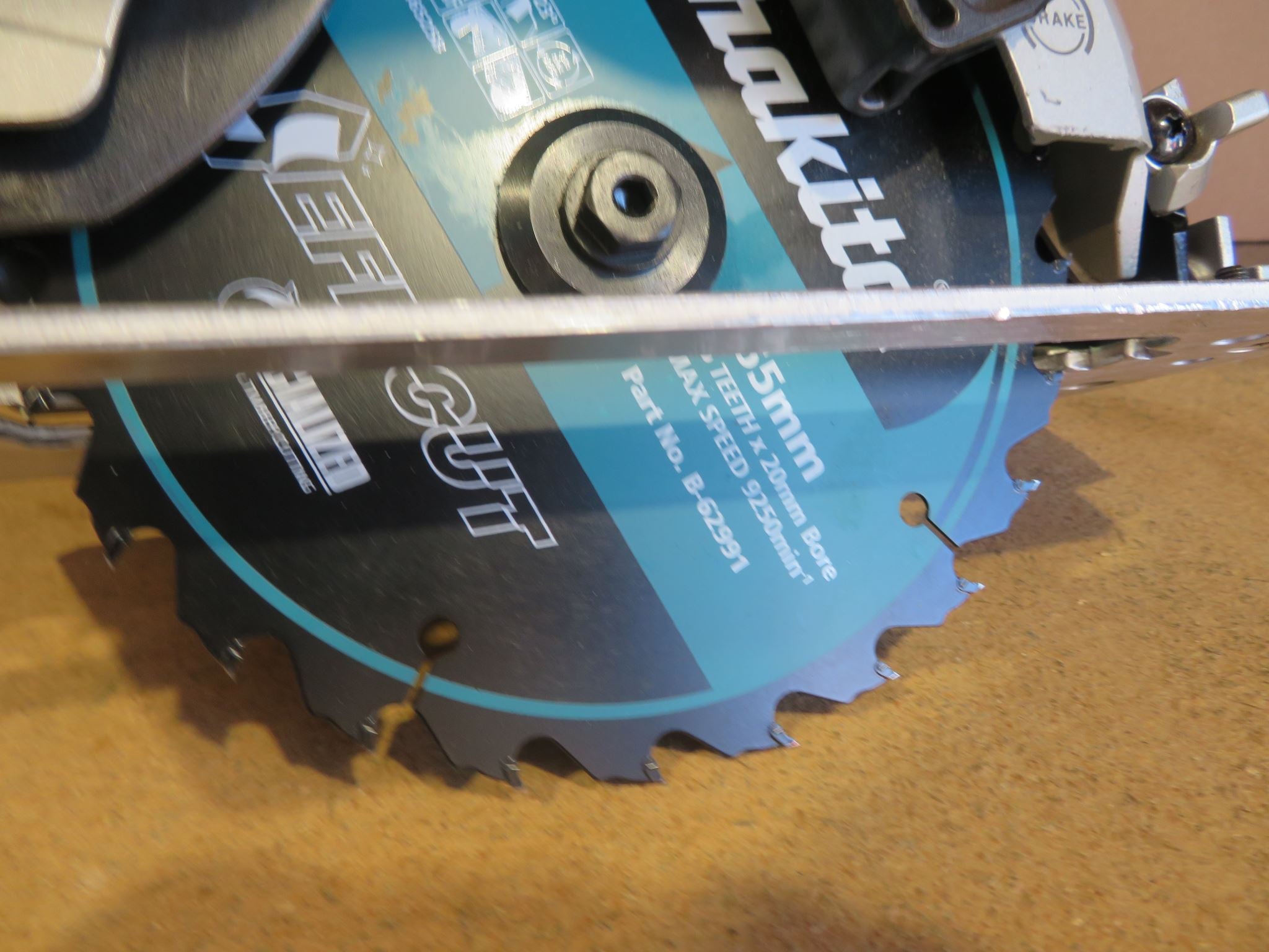 Makita Ex Demo DHS660Z 18V LXT Brushless 165mm Circular Saw