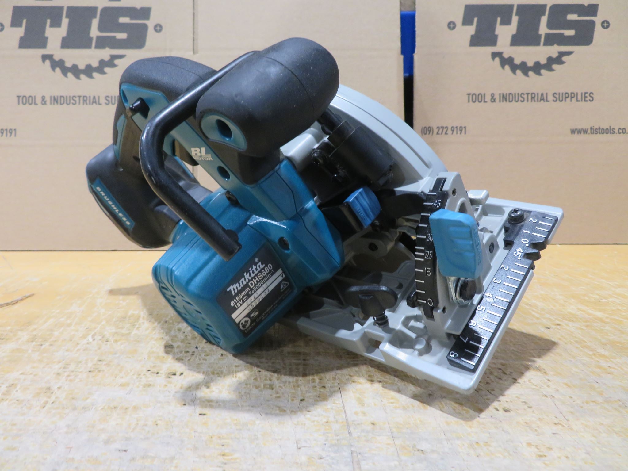 Makita EX DEMO 18V LXT Brushless 165mm Circular Saw