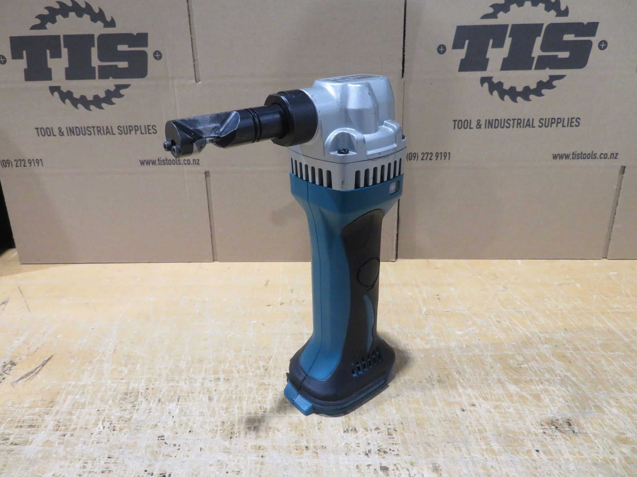 MAKITA 18V LXT NIBBLER Ex Demo