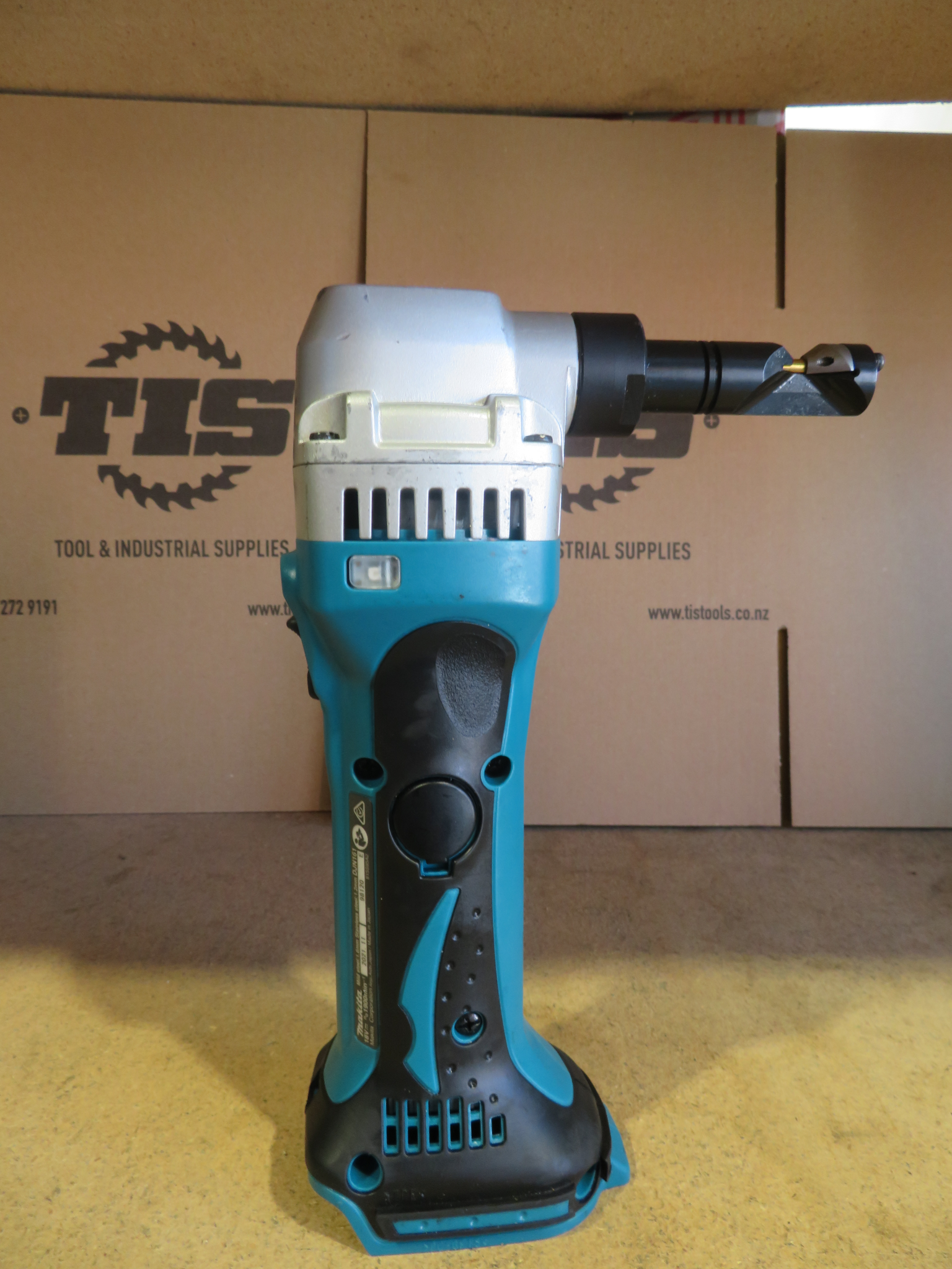 MAKITA 18V LXT NIBBLER Ex Demo