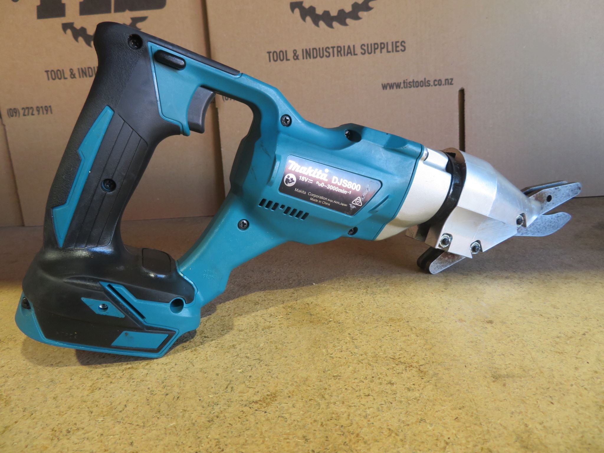 Makita Ex Demo 18V LXT Brushless 13mm Fibre Cement Shears
