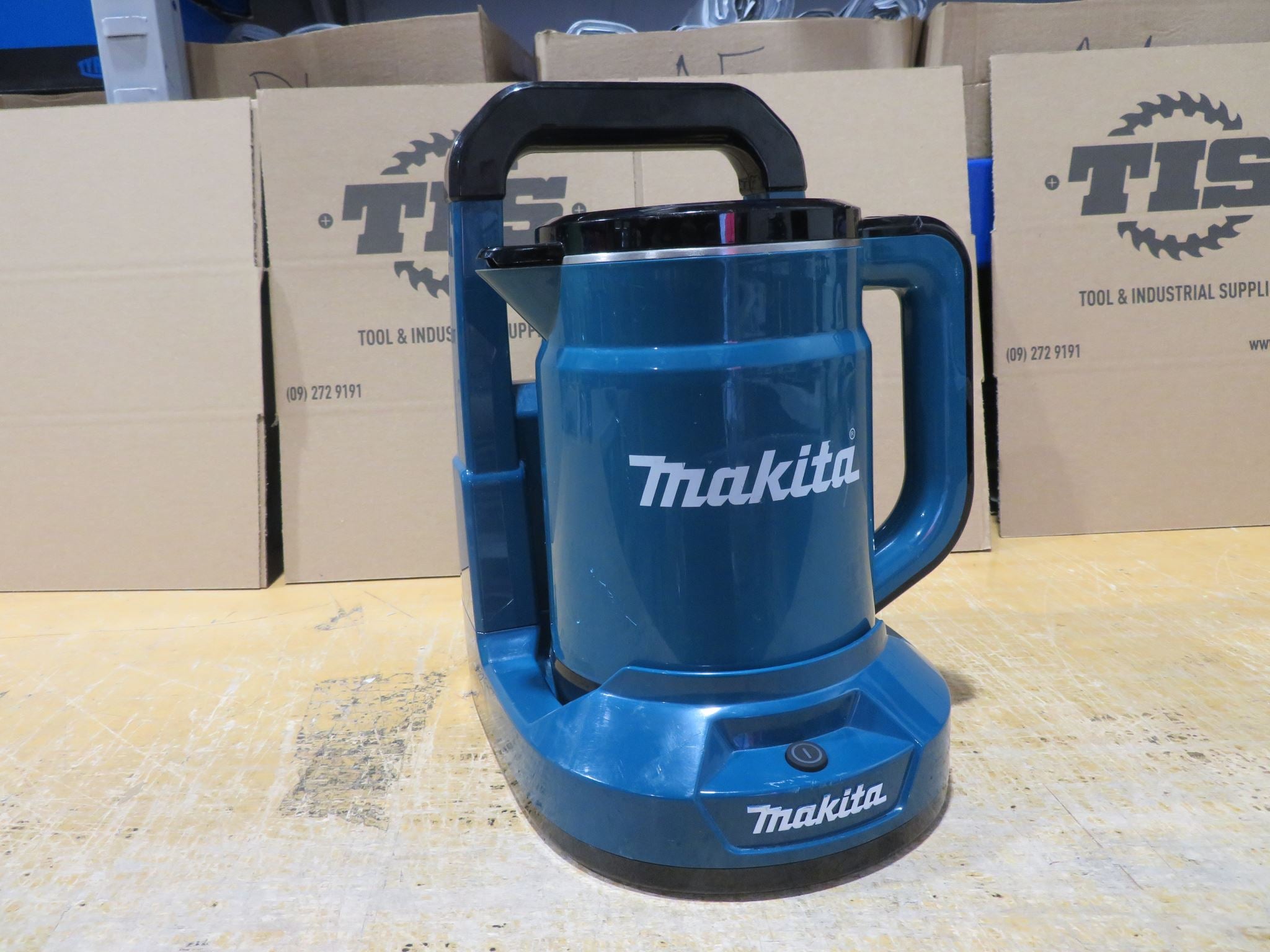 Makita 18V X 2 Lxt Kettle 800Ml Ex demo