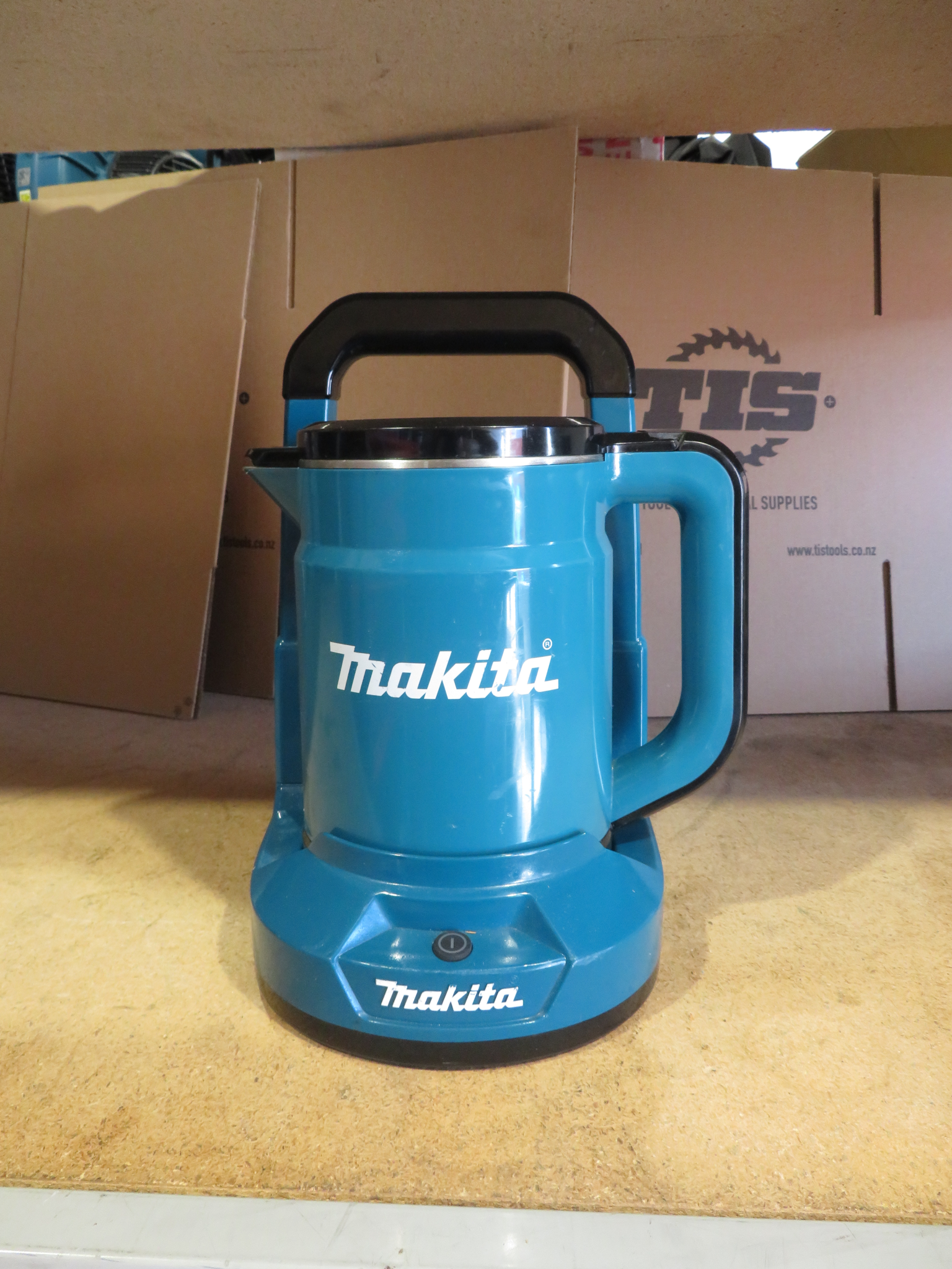 Makita 18V X 2 Lxt Kettle 800Ml Ex demo