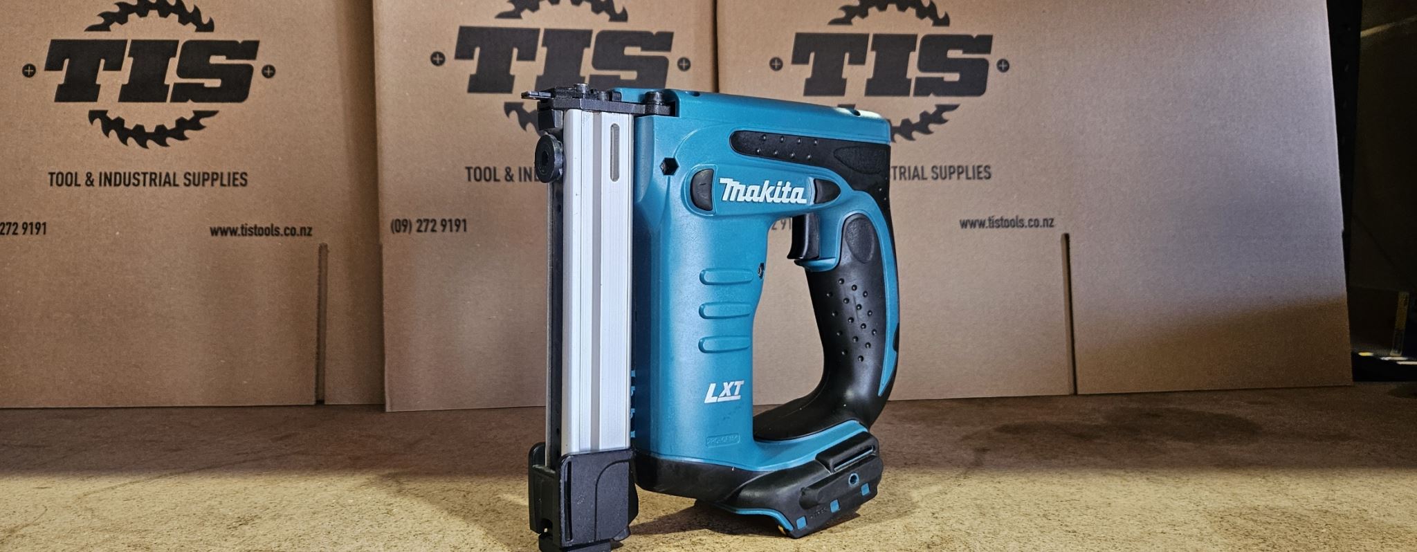 MAKITA 18V LXT STAPLER 10mm3/8in 22mm Ex Demo