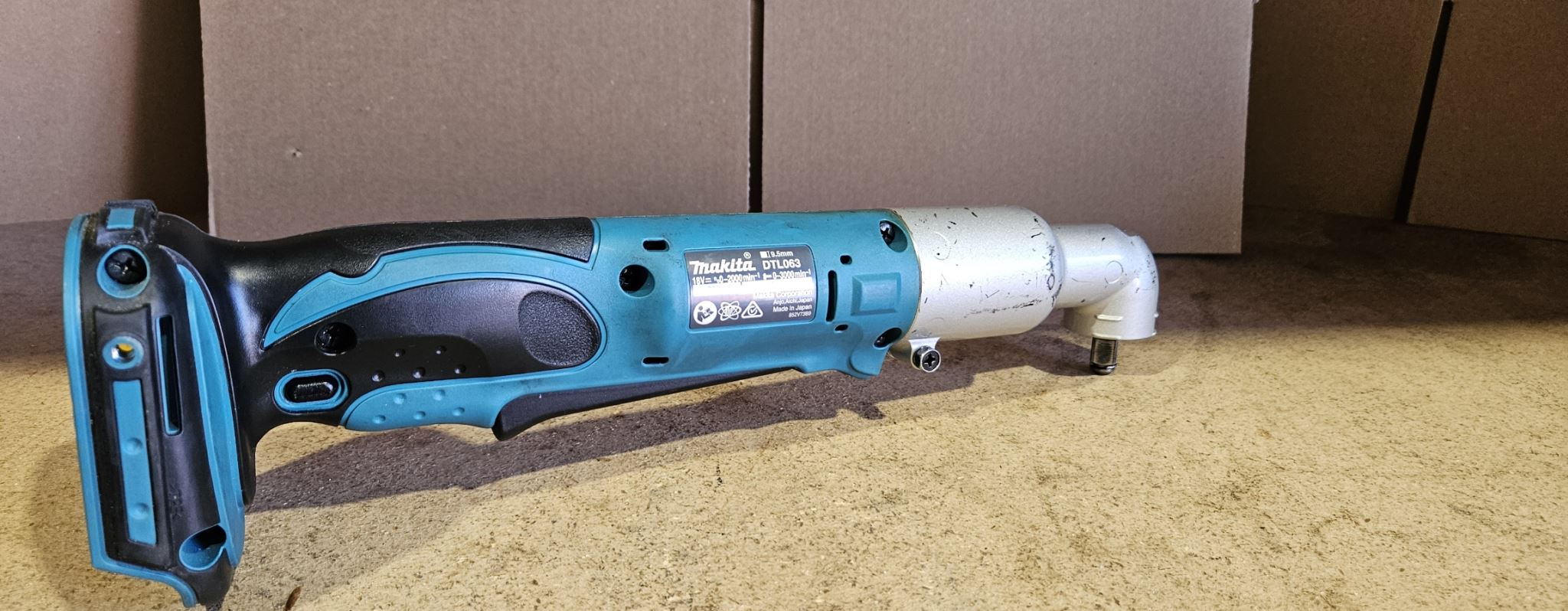 MAKITA 18V LXT ANGLE WRENCH 3/8in Ex Demo