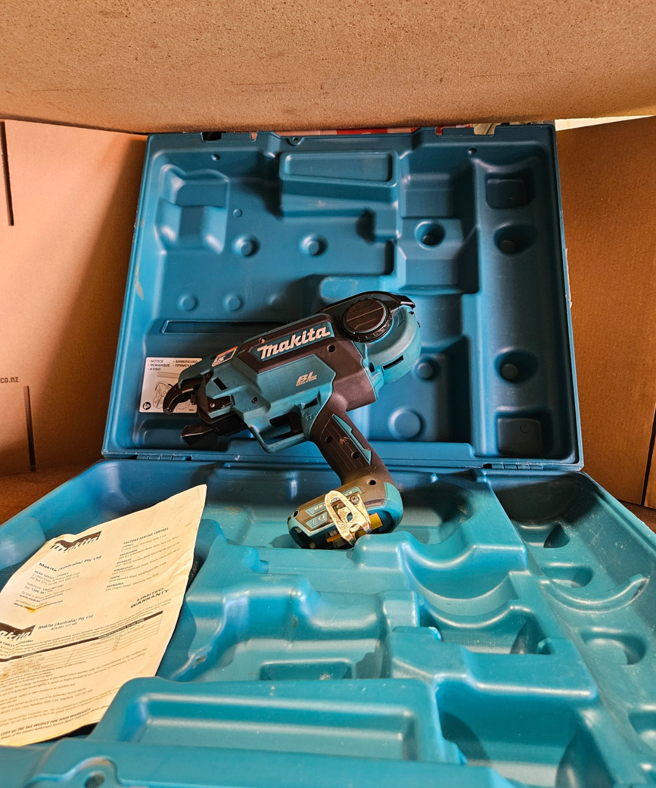 Makita 18V Lxt Brushless Rebar Tying Tool With 5Pc Coil Ex Demo