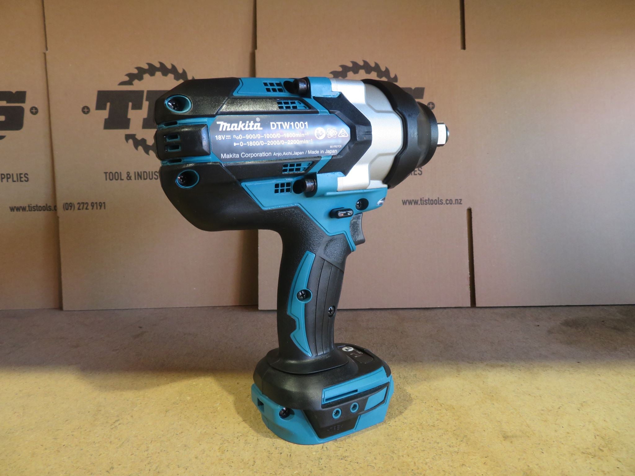 MAKITA EX DEMO 18V LXT BL IMPACT WRENCH 3/4in