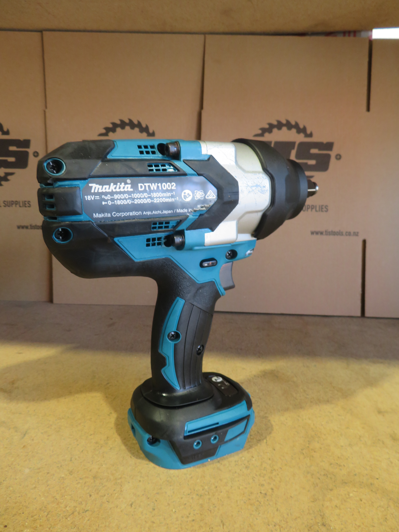 MAKITA 18V LXT BL IMPACT WRENCH 1/2in Ex Demo