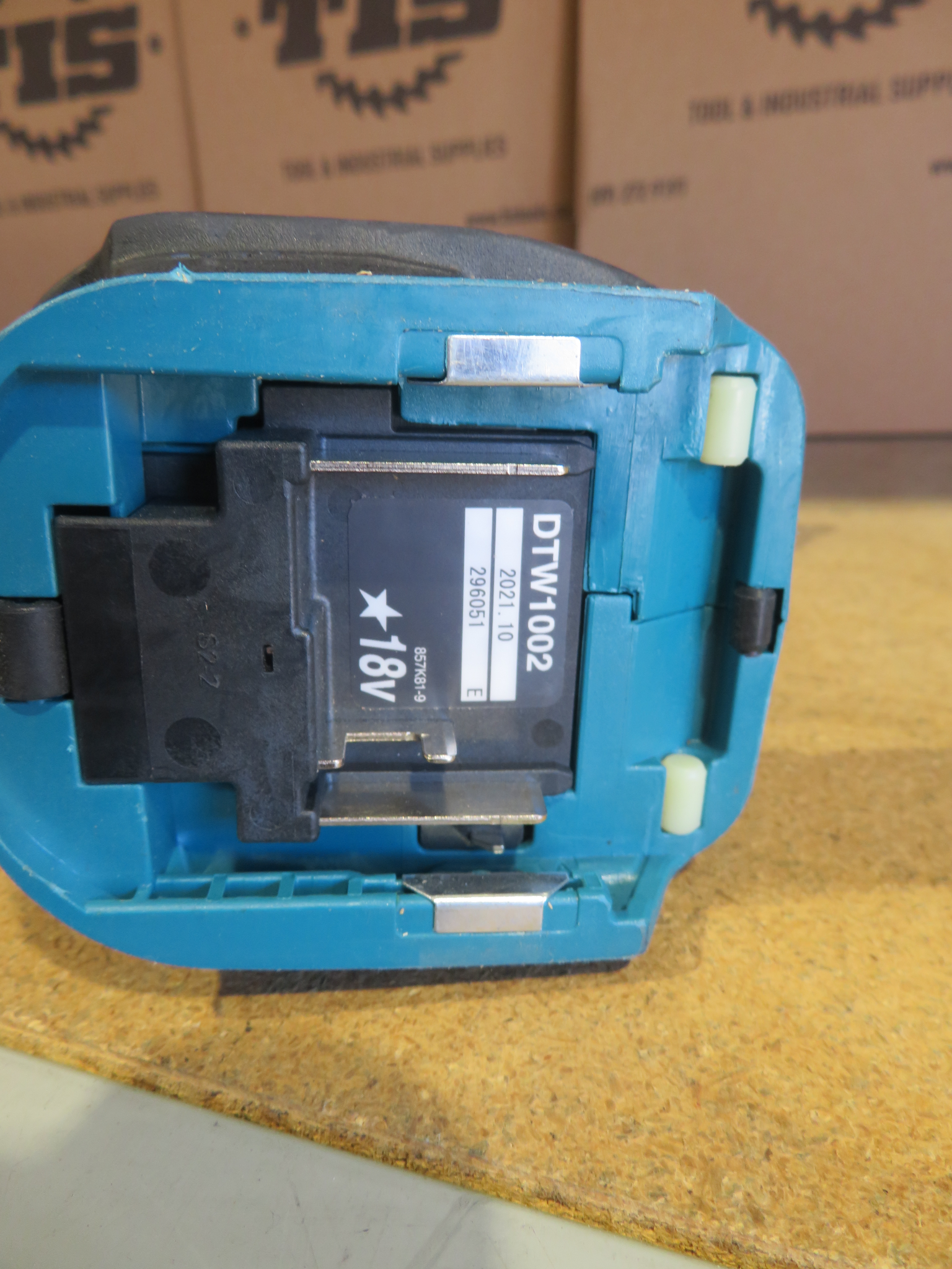 MAKITA 18V LXT BL IMPACT WRENCH 1/2in Ex Demo