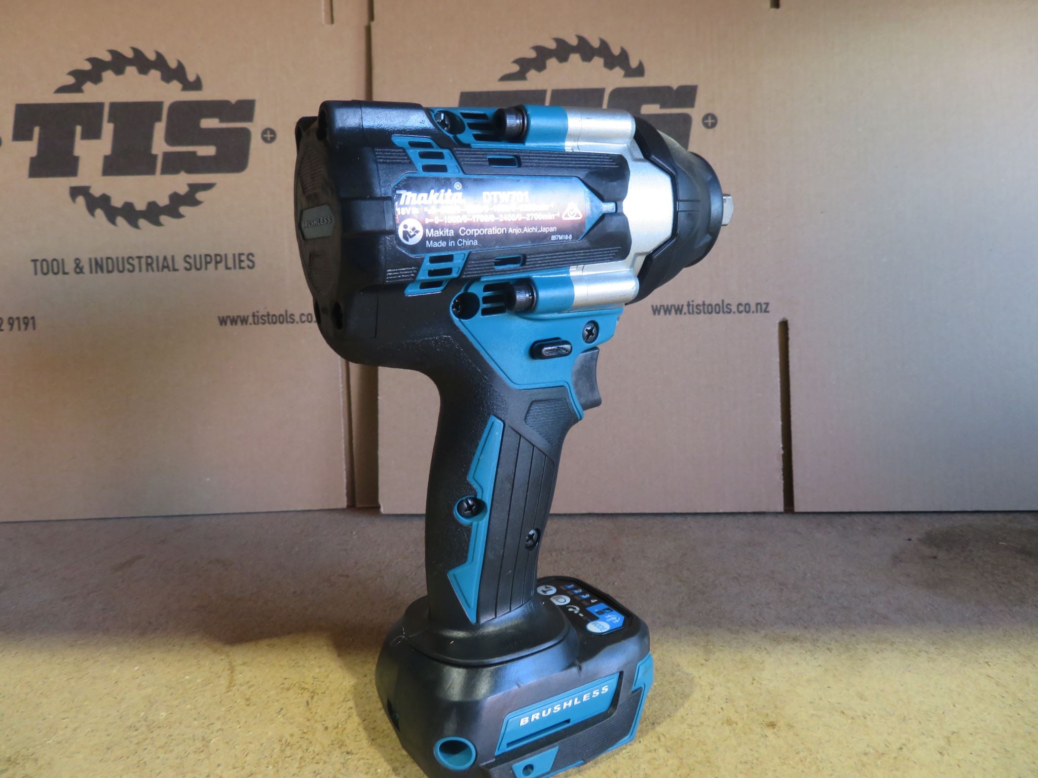 Makita Ex Demo 18V Lxt Brushless 4-Speed 1/2 in Square Drive Impact Wrench