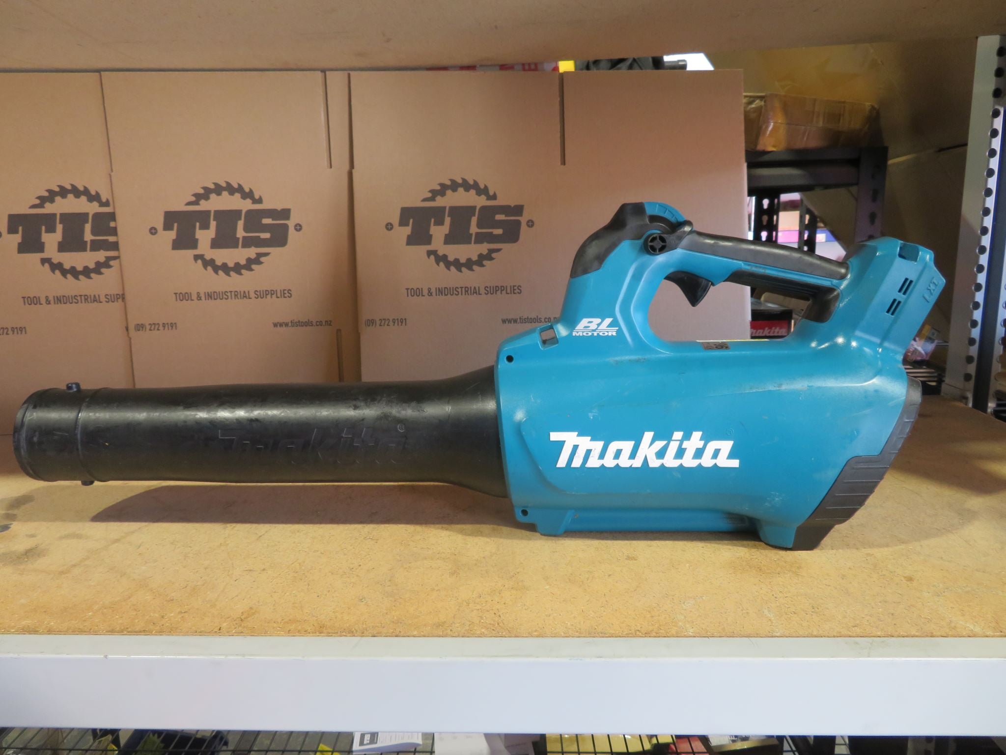 Makita 18V Lxt Bl Blower Ex Demo