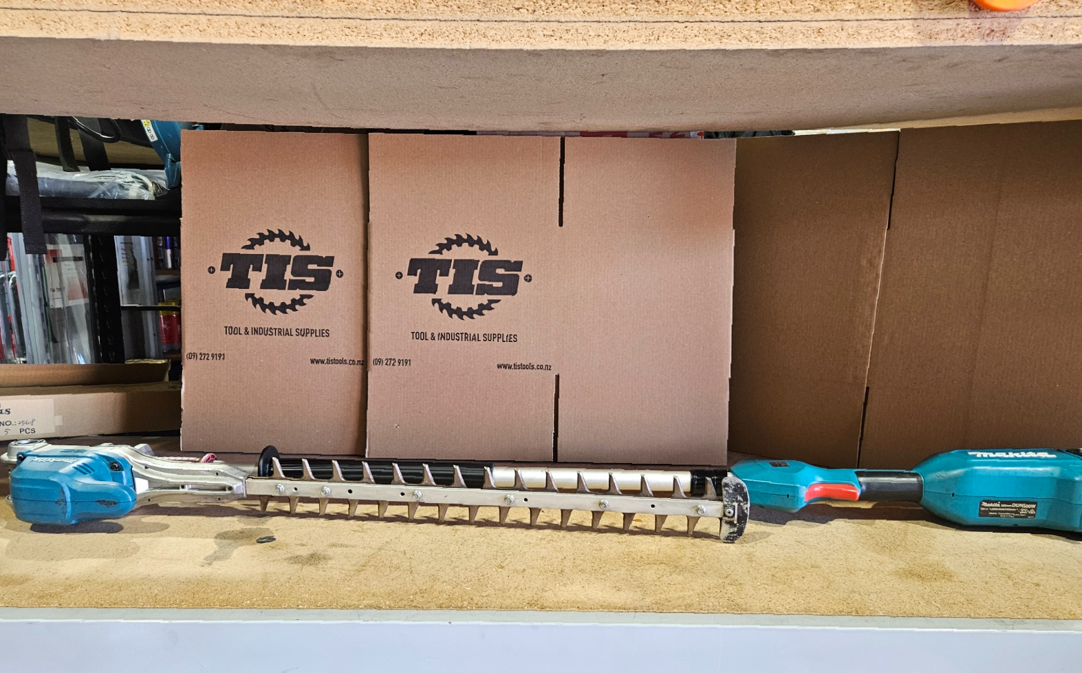 Makita 18V POLEHEDGE Angle 500mm Ex Demo