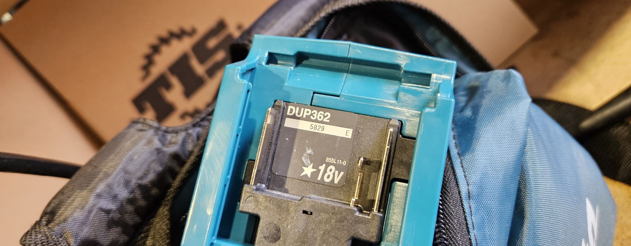 Makita 18Vx2 BL LXT PRUNING SHEAR Ex Demo