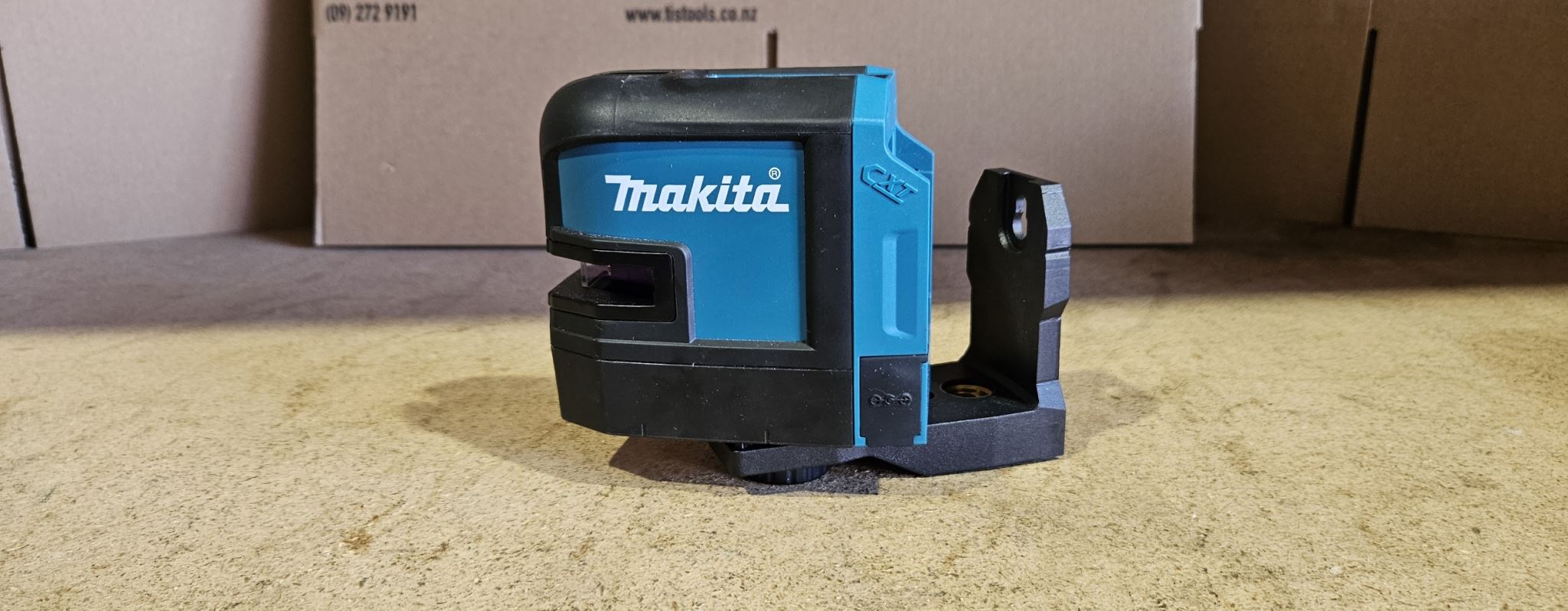 Makita 12V Cxt Red Laser-Line Ex Demo