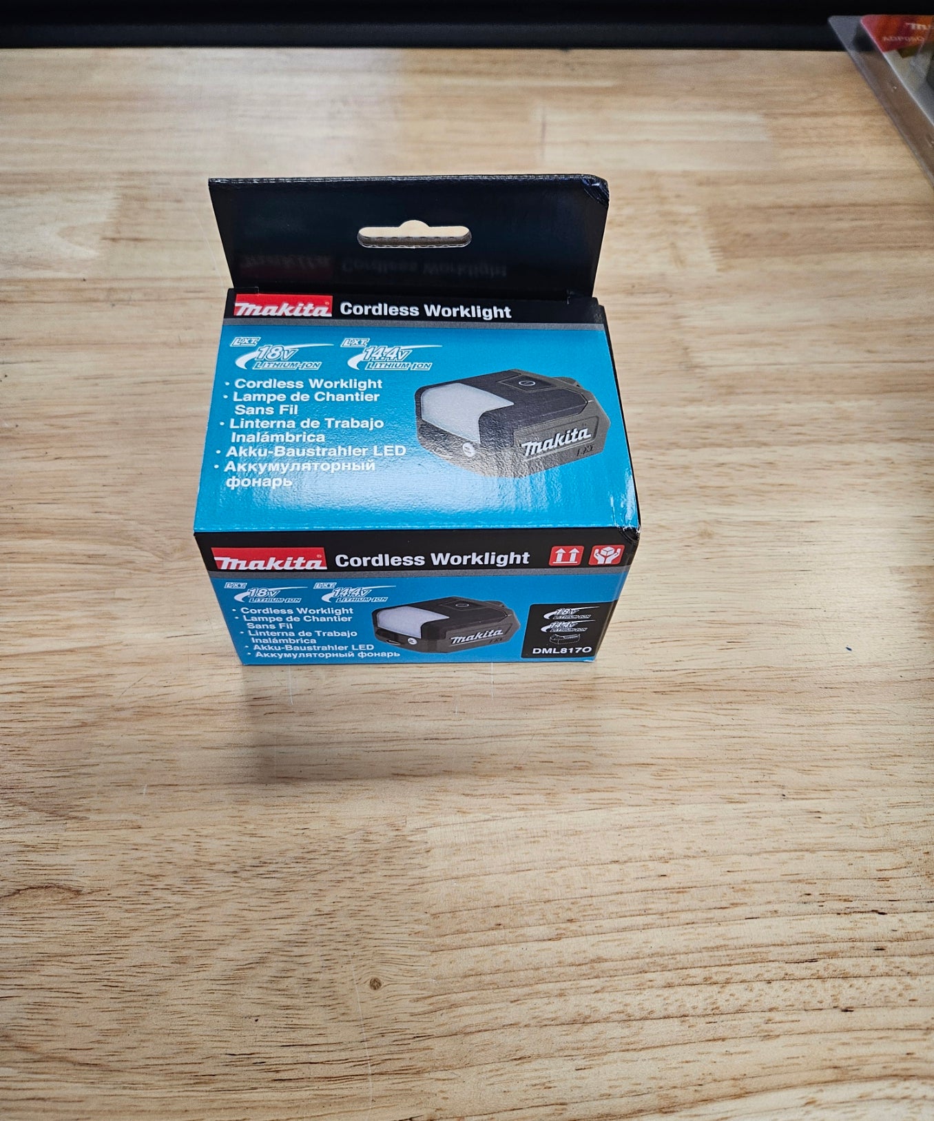 Makita 18V Worklight with USB