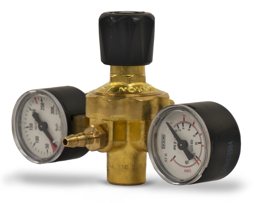 DISPOSABLE GAS CYLINDER REGULATOR WITH GAUGES